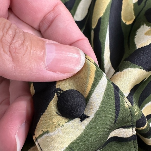 Zara print button down blouse shirt size M - Picture 14 of 14